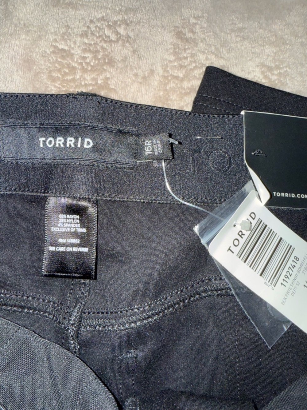 NWT! Torrid Bombshell Skinny Ankle Pant 16 Reg - Picture 9 of 9